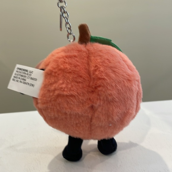 ⚡️NWT 5” Punchkins JUST PEACHY 🍑 Peach Plush Bag Charm / Keychain - Picture 3 of 3